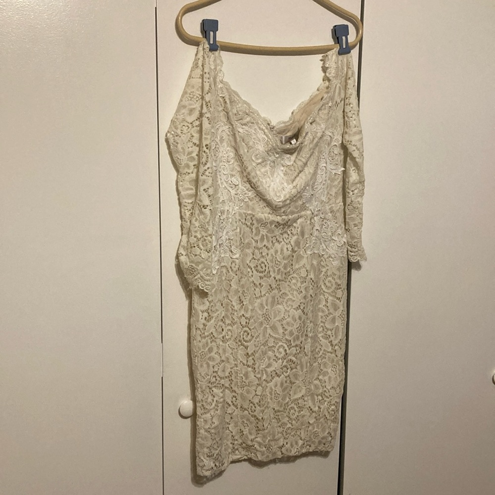 Maniju Women’s Size Large White Half Shoulder 3/4 Sleeve Lace Dress